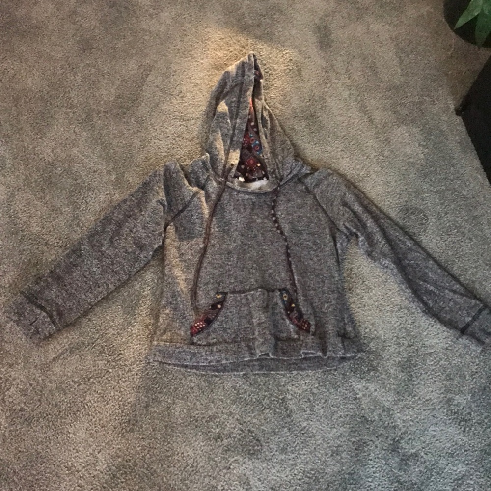 Sweatshirt